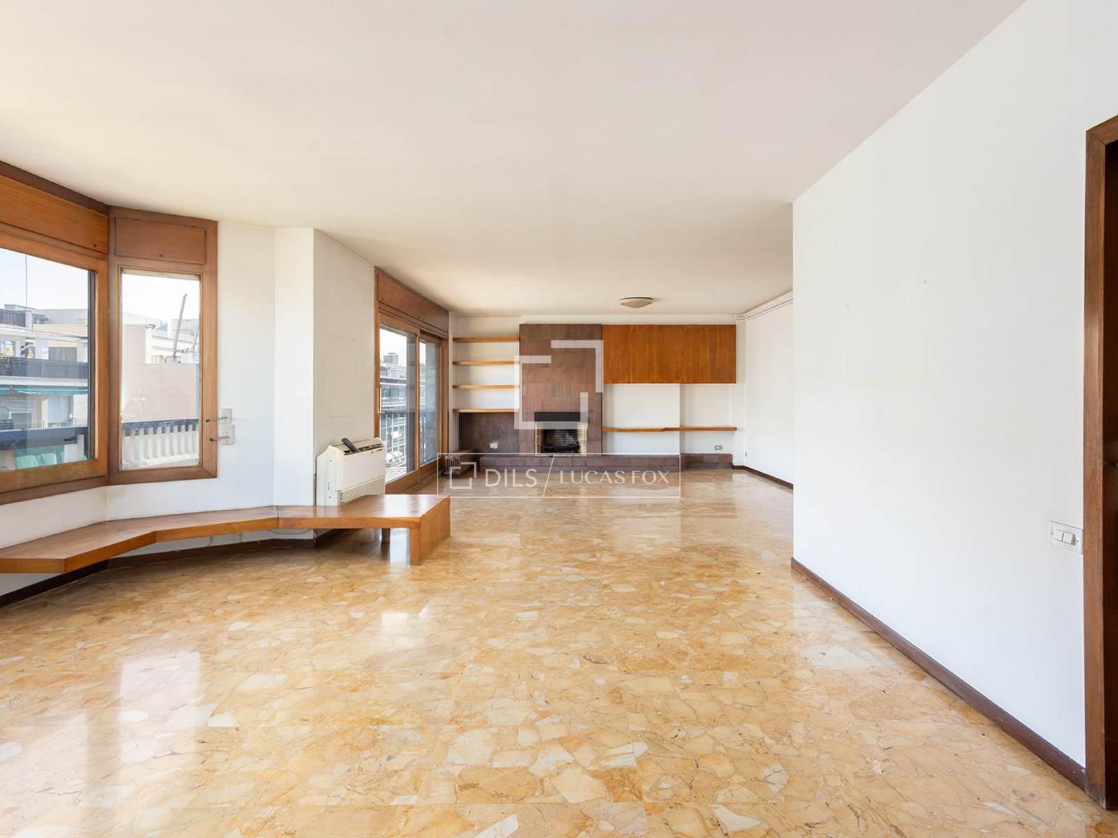 Ático en Barcelona, España 6 dormitorios, 250 m2 No. 150449