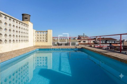 Kattohuoneisto Barcelona, Espanja 6 makuuhuonetta, 250 m2 No. 150449
