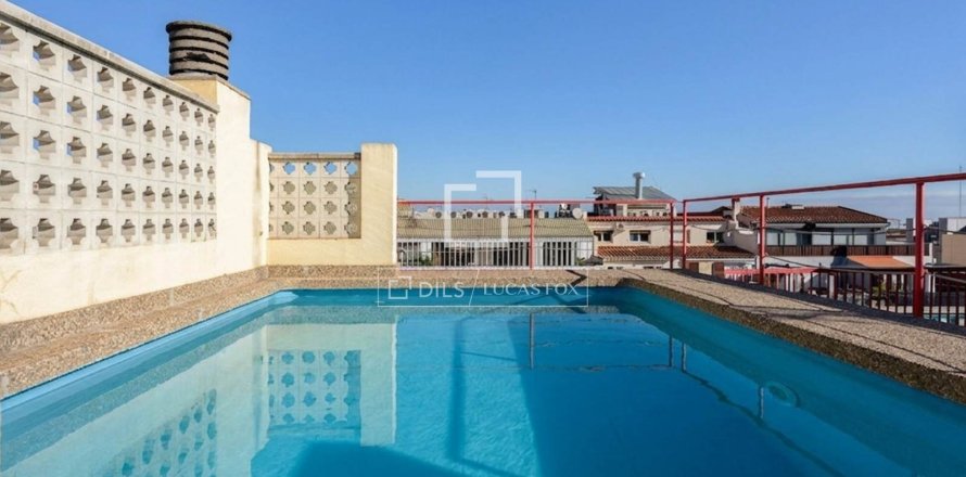 Takvåning i Barcelona, Spanien 6 sovrum, 250 kvm. Nr. 150449