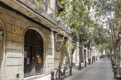 Lägenhet till salu i Barcelona, Spanien 3 sovrum, 122 kvm. Nr. 150451 - foto 30