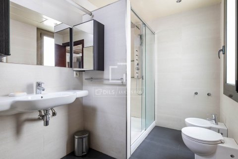 Lägenhet till salu i Barcelona, Spanien 3 sovrum, 122 kvm. Nr. 150451 - foto 22