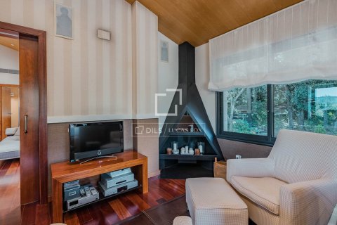 Villa for sale in Barcelona, Spain 7 bedrooms, 659 sq.m. No. 150452 - photo 10