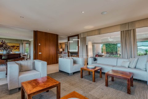 Villa for sale in Barcelona, Spain 7 bedrooms, 659 sq.m. No. 150452 - photo 3