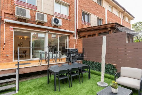 Villa en venta en Sant Cugat del Vallès, Barcelona, España 5 dormitorios, 248 m2 No. 150450 - foto 29