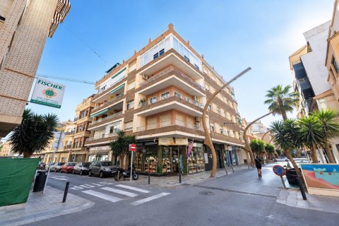 Apartment for sale in Torrevieja, Alicante, Spain 3 bedrooms, 104 sq.m. No. 196441 - photo 1