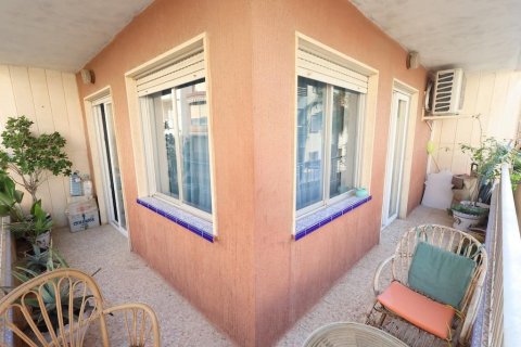 Apartment for sale in Torrevieja, Alicante, Spain 3 bedrooms, 104 sq.m. No. 196441 - photo 17