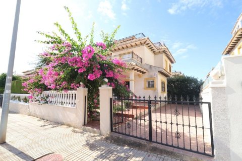 Townhouse zum Verkauf in Alicante, Spanien 2 Schlafzimmer, 80 m2 Nr. 196443 - Foto 2