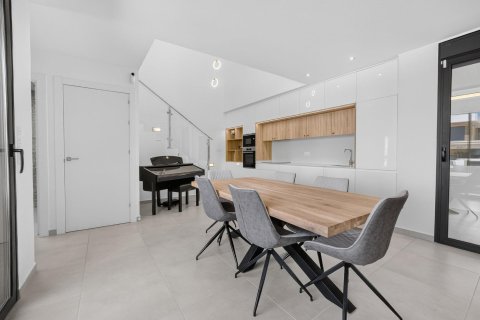 Продажа виллы в Бенихофар, Аликанте, Испания 5 спален, 214м2 №196445 - фото 8