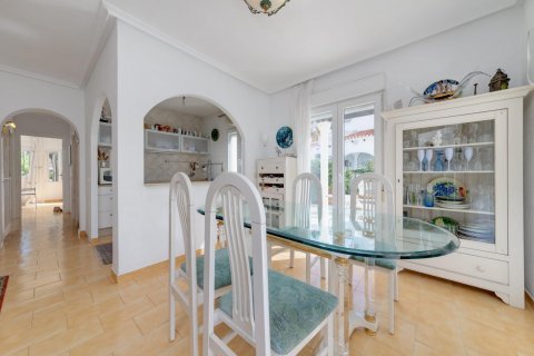 Huoneisto myytävänä Cabo Roig, Alicante, Espanja, 2 makuuhuonetta, 82 m2 No. 116959 - kuva 11