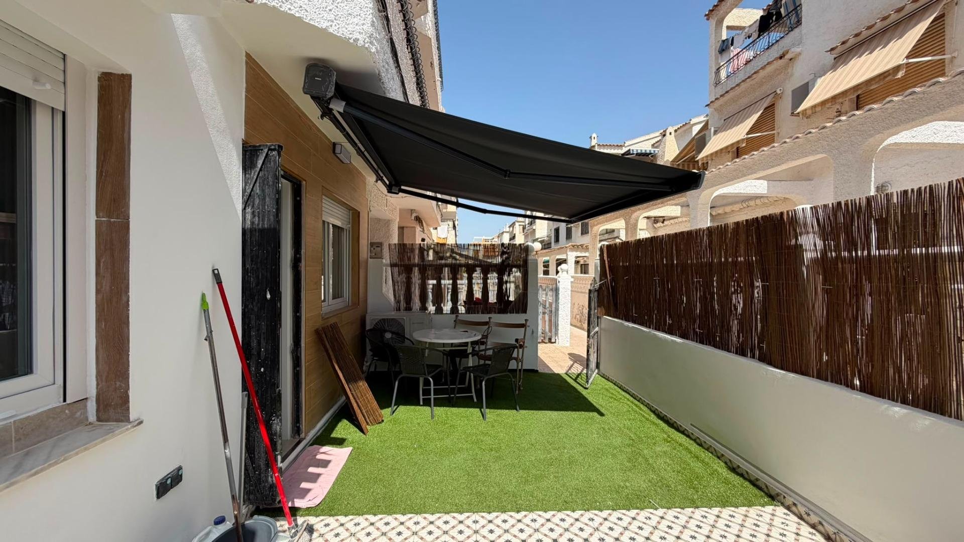 Bungalow in La Veleta, Alicante, Spain 2 bedrooms, 61 sq.m. No. 193193