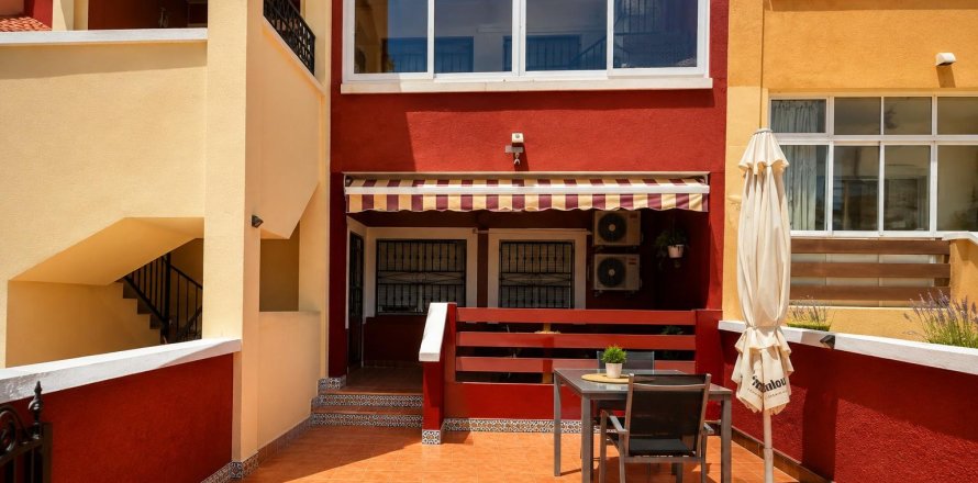 Bungalow in Alicante, Spain 2 bedrooms, 82 sq.m. No. 193195