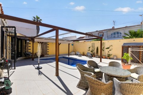 Villa for sale in Torrevieja, Alicante, Spain 3 bedrooms, 109 sq.m. No. 189334 - photo 3
