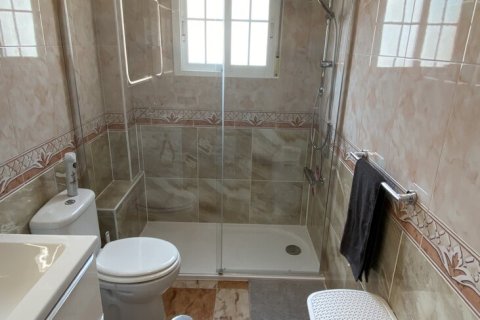 Bungalow w Alicante, Hiszpania 2 sypialnie, nr 189335 – zdjęcie 12