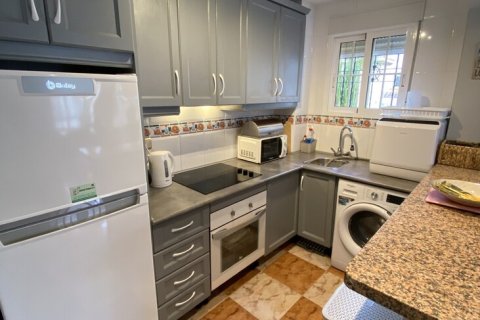 Bungalow w Alicante, Hiszpania 2 sypialnie, nr 189335 – zdjęcie 7