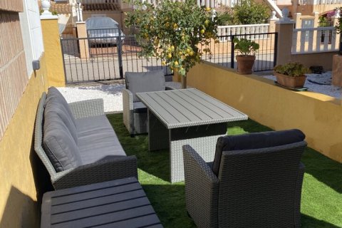 Bungalow w Alicante, Hiszpania 2 sypialnie, nr 189335 – zdjęcie 3