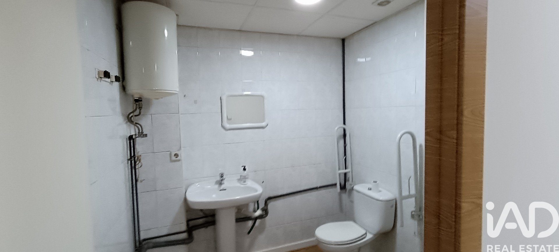 Commercial property à Elche, Alicante, Espagne 113 m2 No. 173416