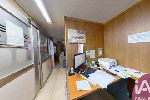 Lokal usługowy w Torredembarra, Tarragona, Hiszpania 6 sypialni, 420 mkw. nr 173421 – zdjęcie 6