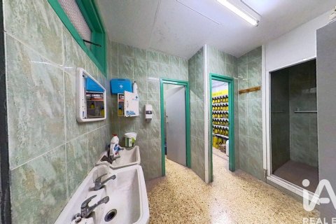 Lokal usługowy w Torredembarra, Tarragona, Hiszpania 6 sypialni, 420 mkw. nr 173421 – zdjęcie 12