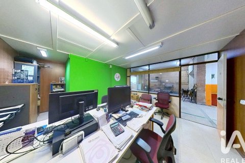 Lokal usługowy w Torredembarra, Tarragona, Hiszpania 6 sypialni, 420 mkw. nr 173421 – zdjęcie 10