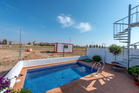 Villa till salu i Los Alcazares, Murcia, Spanien 3 sovrum, 96 kvm. Nr. 136407 - foto 12