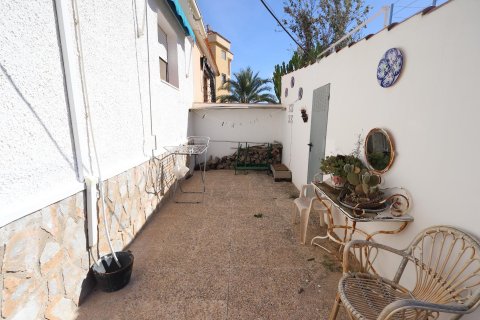 Сasa en venta en Torrevieja, Alicante, España 4 dormitorios, 230 m2 No. 140234 - foto 22