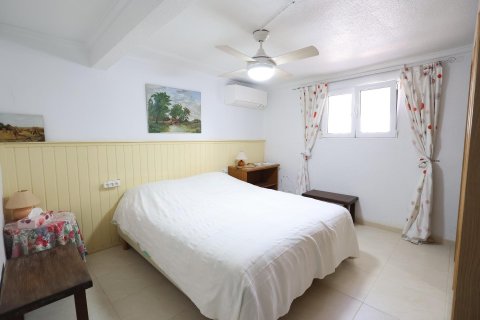 Сasa en venta en Torrevieja, Alicante, España 4 dormitorios, 230 m2 No. 140234 - foto 12