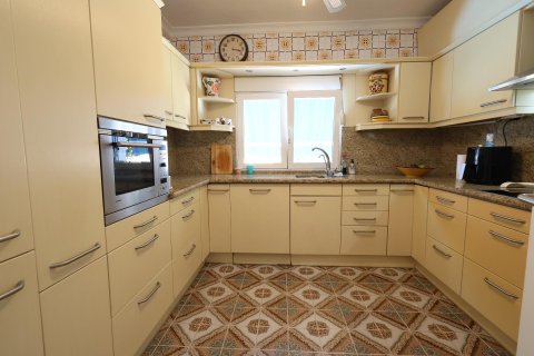 Сasa en venta en Torrevieja, Alicante, España 4 dormitorios, 230 m2 No. 140234 - foto 5