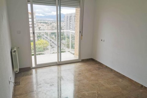 Apartament w Alicante, Hiszpania 3 sypialnie, 139 mkw. nr 140235 – zdjęcie 19