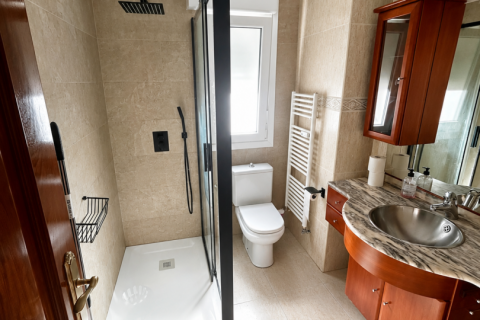 Apartment for rent in Leon, Spain 3 bedrooms, 91 sq.m. No. 187563 - photo 5