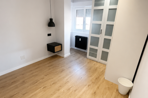 Apartment for rent in Leon, Spain 3 bedrooms, 91 sq.m. No. 187563 - photo 8