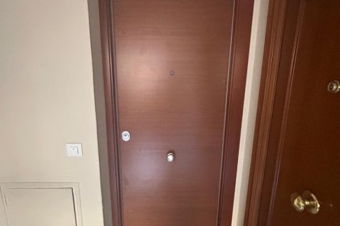 Apartment for rent in Leon, Spain 3 bedrooms, 91 sq.m. No. 187563 - photo 4