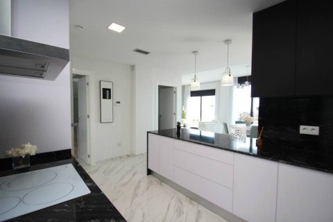 Villa for sale in San Miguel de Salinas, Alicante, Spain 3 bedrooms, 144 sq.m. No. 175720 - photo 18
