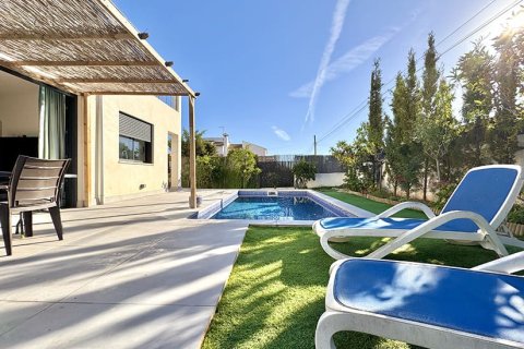 Villa en venta en Son Ferrer, Mallorca, España 4 dormitorios, 190 m2 No. 179675 - foto 4