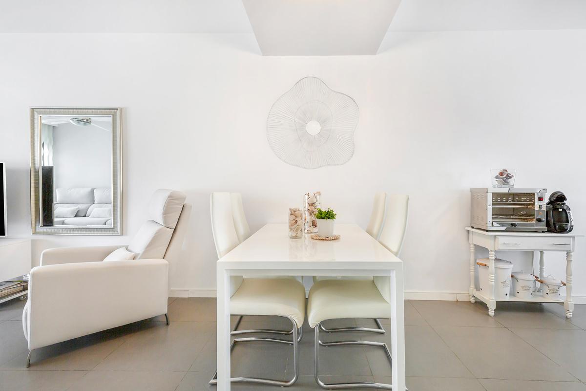 Apartment in Pilar de la Horadada, Alicante, Spain 4 bedrooms, 120 sq.m. No. 99807