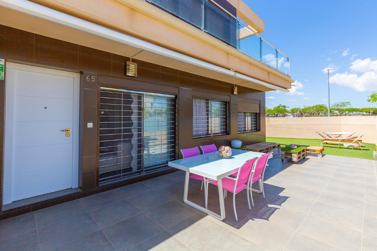 Apartment in Pilar de la Horadada, Alicante, Spain 4 bedrooms, 120 sq.m. No. 99807