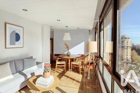 Lägenhet till salu i Barcelona, Spanien 3 sovrum, 78 kvm. Nr. 152283 - foto 4