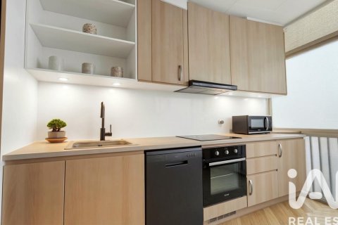 Lägenhet till salu i Barcelona, Spanien 3 sovrum, 78 kvm. Nr. 152283 - foto 22