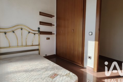 Lägenhet till salu i Barcelona, Spanien 3 sovrum, 78 kvm. Nr. 152283 - foto 16