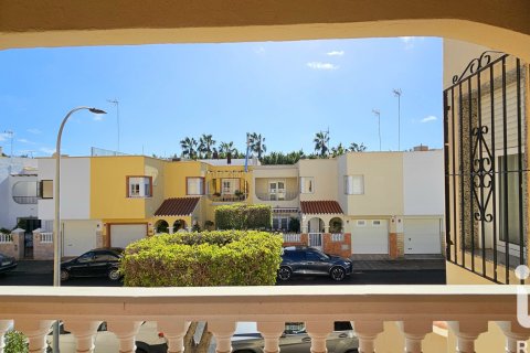 Talo myytävänä Roquetas de Mar, Almeria, Espanja, 4 makuuhuonetta, 134 m2 No. 152279 - kuva 17