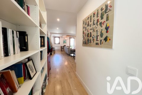 Apartament w Vic, Barcelona, Hiszpania 3 sypialnie, 119 mkw. nr 152280 – zdjęcie 12