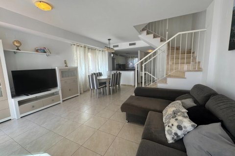 Villa for sale in Calpe, Alicante, Spain 3 bedrooms, 165 sq.m. No. 196217 - photo 2