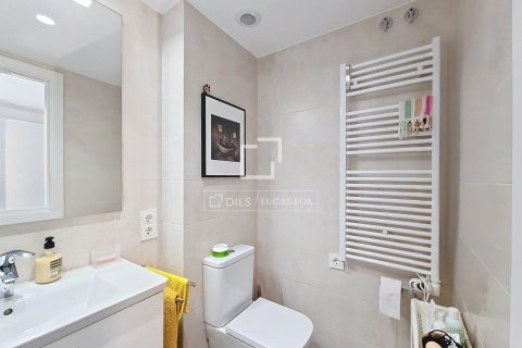 Penthouse for sale in Vilanova i la Geltru, Barcelona, Spain 4 bedrooms, 95 sq.m. No. 196221 - photo 26