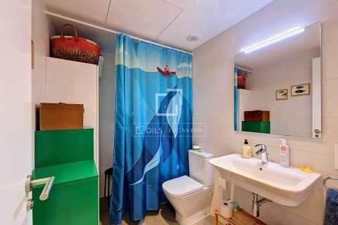 Penthouse for sale in Vilanova i la Geltru, Barcelona, Spain 4 bedrooms, 95 sq.m. No. 196221 - photo 16