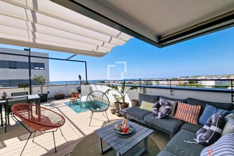Penthouse in Vilanova i la Geltru, Barcelona, Spain 4 bedrooms, 95 sq.m. No. 196221