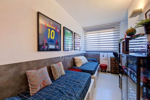 Penthouse for sale in Vilanova i la Geltru, Barcelona, Spain 4 bedrooms, 95 sq.m. No. 196221 - photo 17