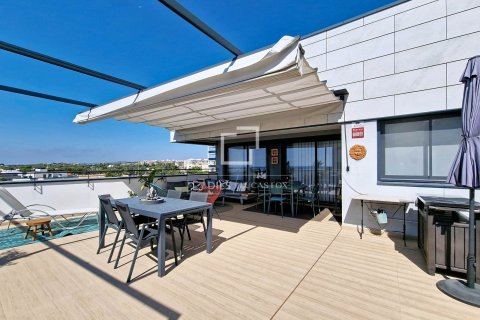 Penthouse for sale in Vilanova i la Geltru, Barcelona, Spain 4 bedrooms, 95 sq.m. No. 196221 - photo 29