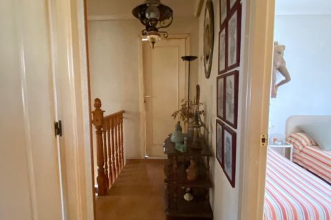 House for sale in Alicante, Spain 3 bedrooms, 120 sq.m. No. 165879 - photo 24