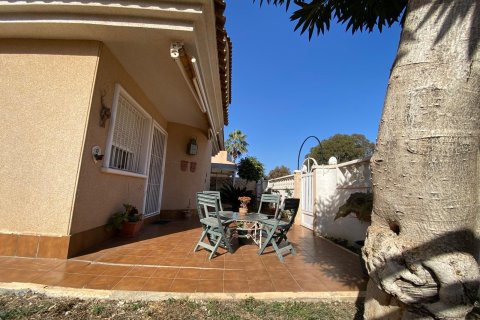 House for sale in Alicante, Spain 3 bedrooms, 120 sq.m. No. 165879 - photo 9