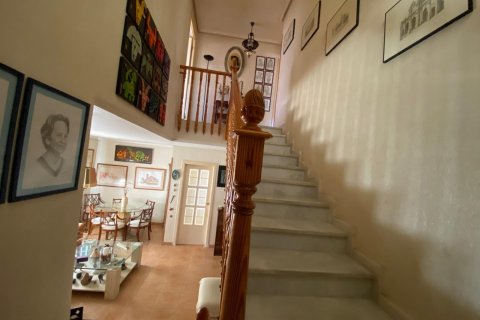 House for sale in Alicante, Spain 3 bedrooms, 120 sq.m. No. 165879 - photo 10