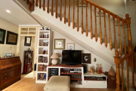 House for sale in Alicante, Spain 3 bedrooms, 120 sq.m. No. 165879 - photo 28